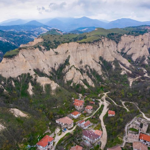 Мельникские пирамиды