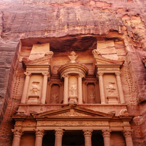 Фотография Петра: высеченный в скалах город набатеев